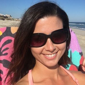 Meet your Posher, Cameran